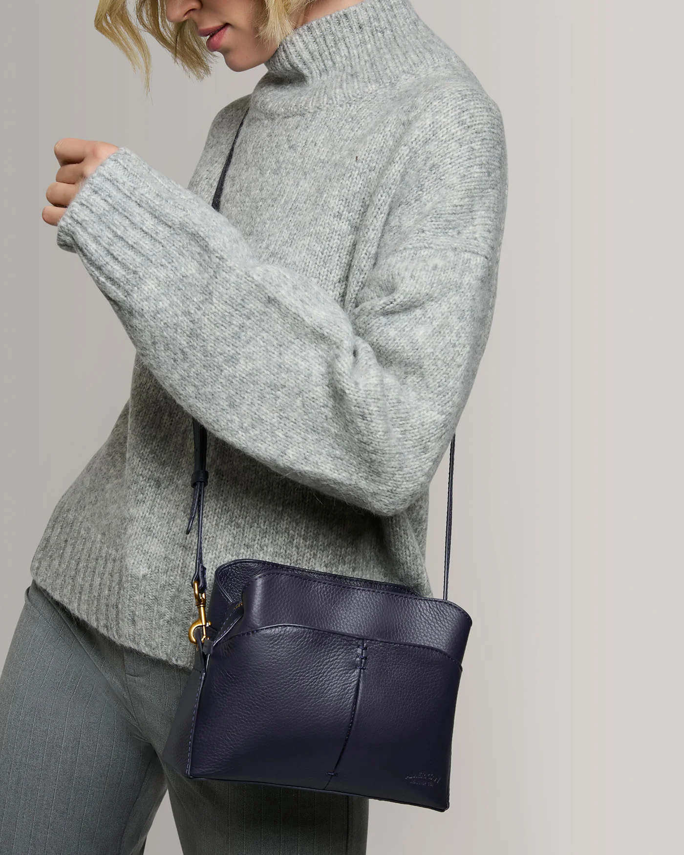 Tulip Large Triple Entry Crossbody - Image 12